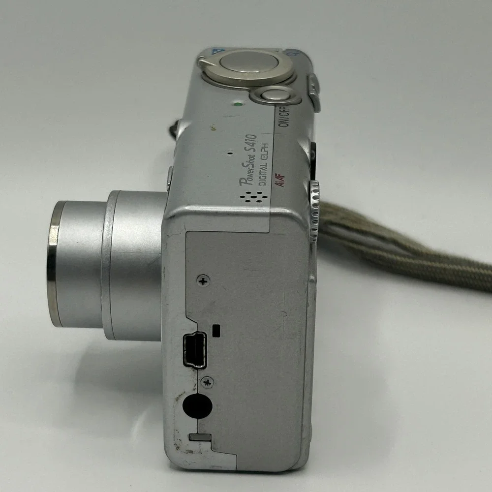 Canon PowerShot S410 Digital ELPH 4MP Camera w/original box for Parts/Repair